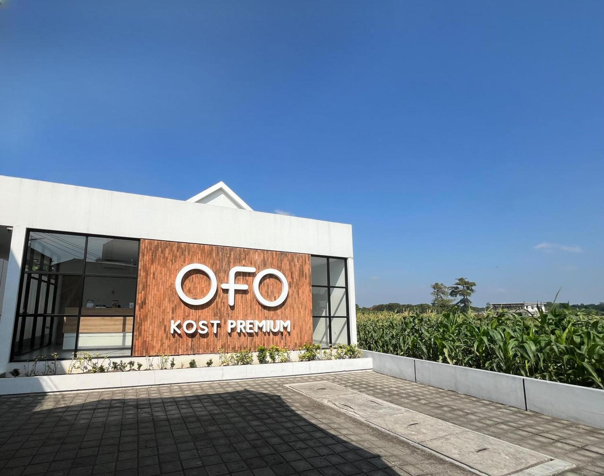 Hotel Ofo Kost Premium Kampung Inggris Pare Syariah Mitra Reddoorz Exteriér fotografie