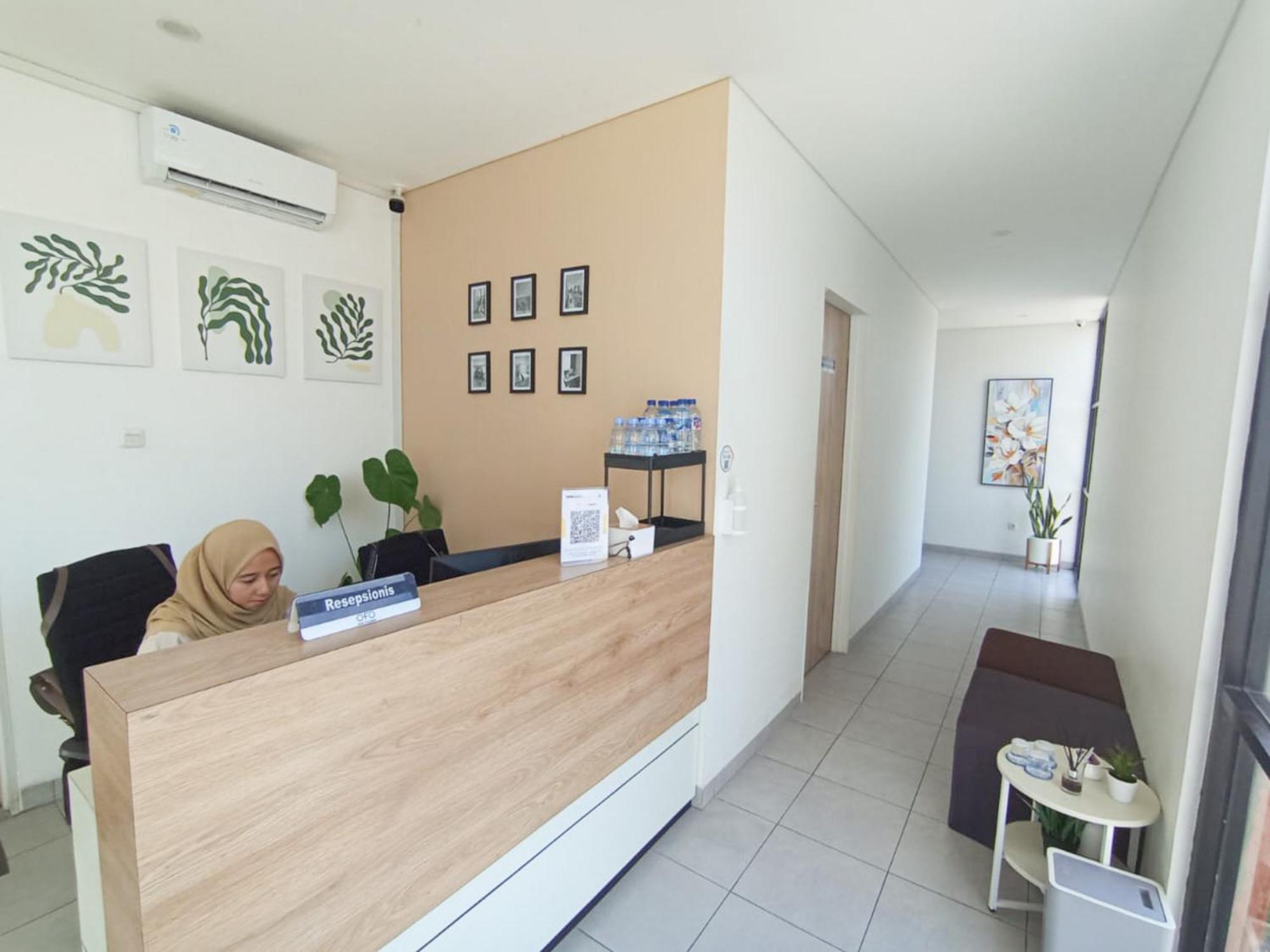 Hotel Ofo Kost Premium Kampung Inggris Pare Syariah Mitra Reddoorz Exteriér fotografie