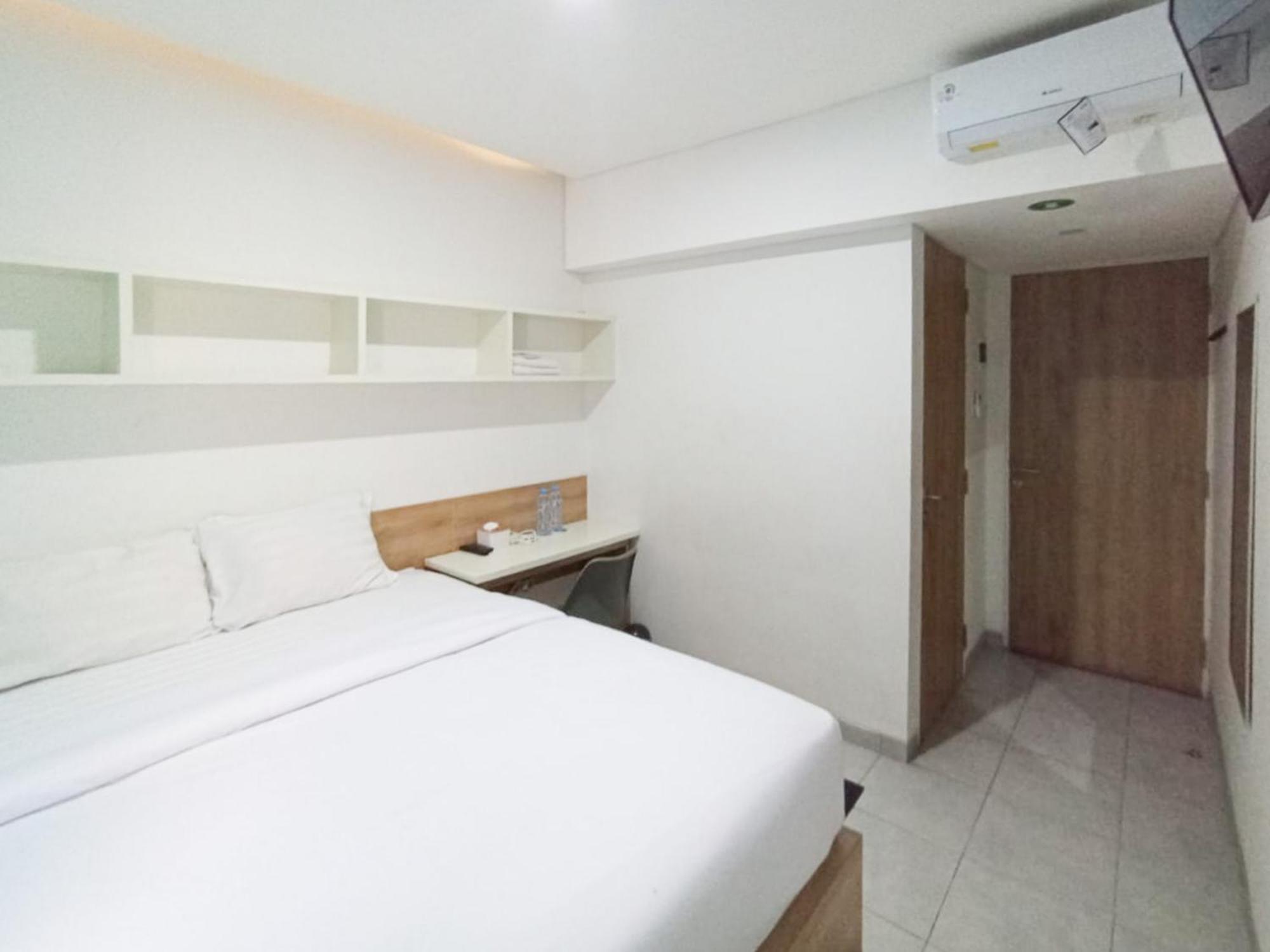 Hotel Ofo Kost Premium Kampung Inggris Pare Syariah Mitra Reddoorz Exteriér fotografie