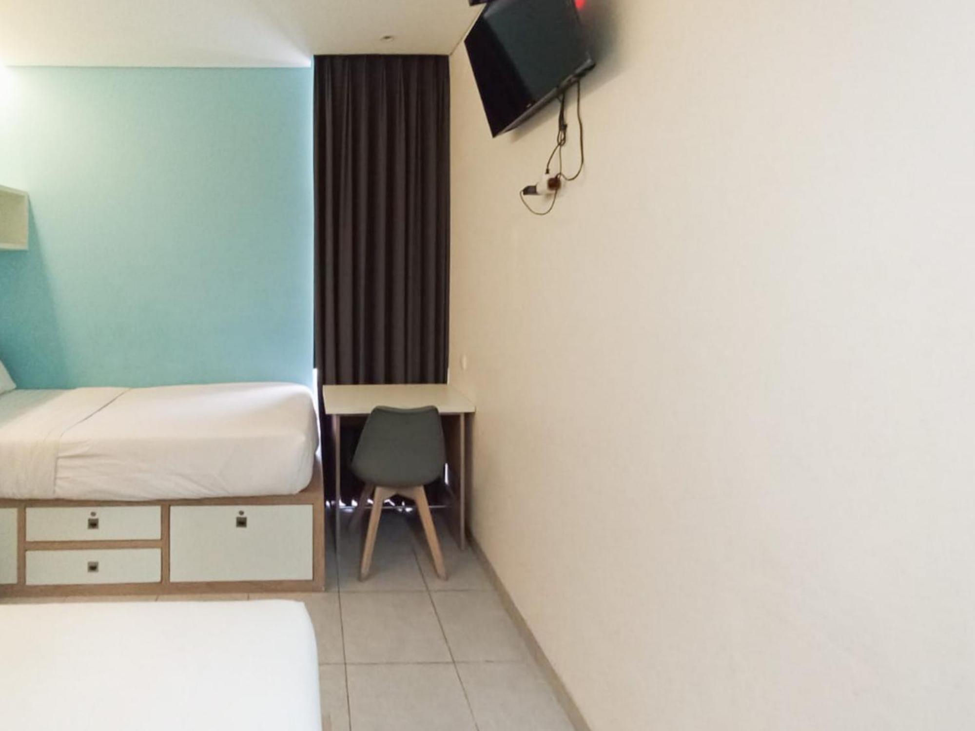 Hotel Ofo Kost Premium Kampung Inggris Pare Syariah Mitra Reddoorz Exteriér fotografie