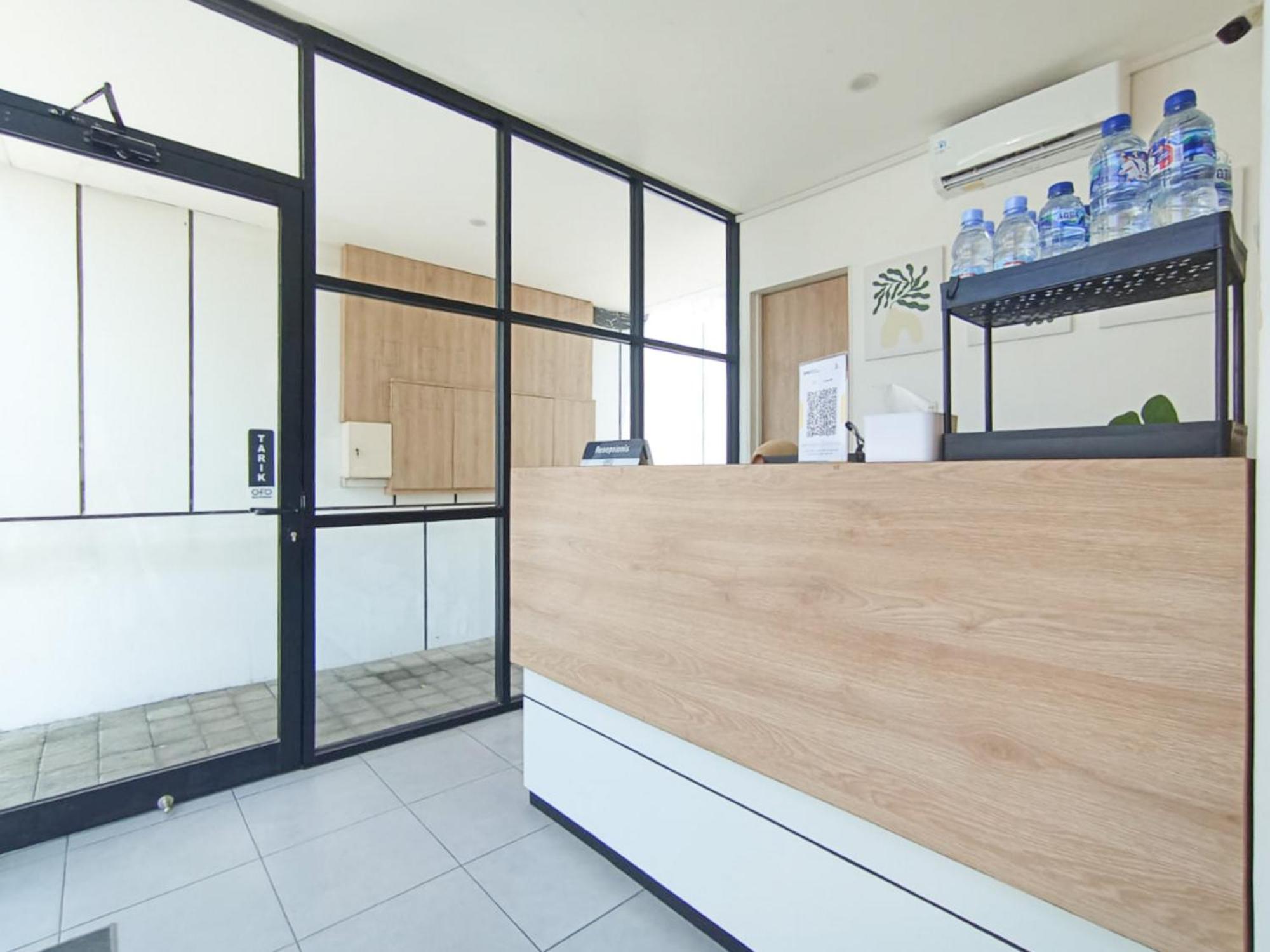 Hotel Ofo Kost Premium Kampung Inggris Pare Syariah Mitra Reddoorz Exteriér fotografie